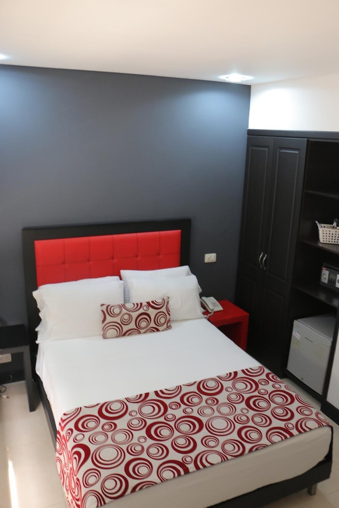 Hotel Merlott Lleras 15/48