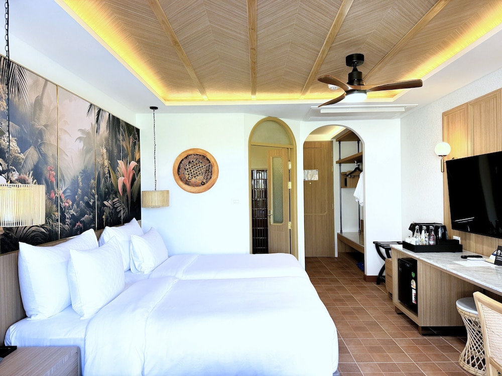 Spa Suite with Private Jacuzzi