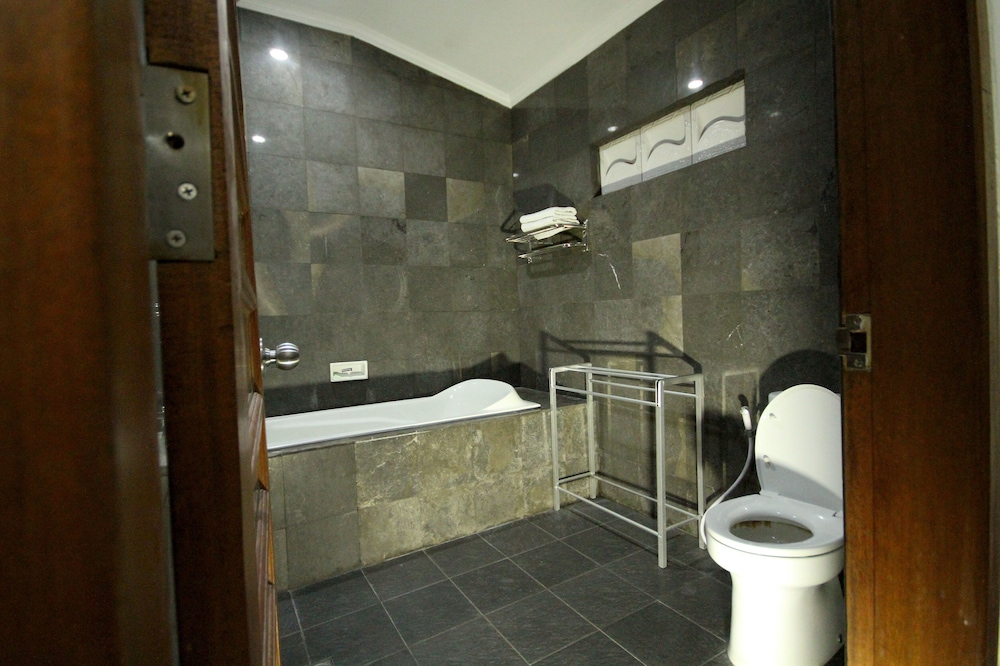 Swastika Guest House 21/39