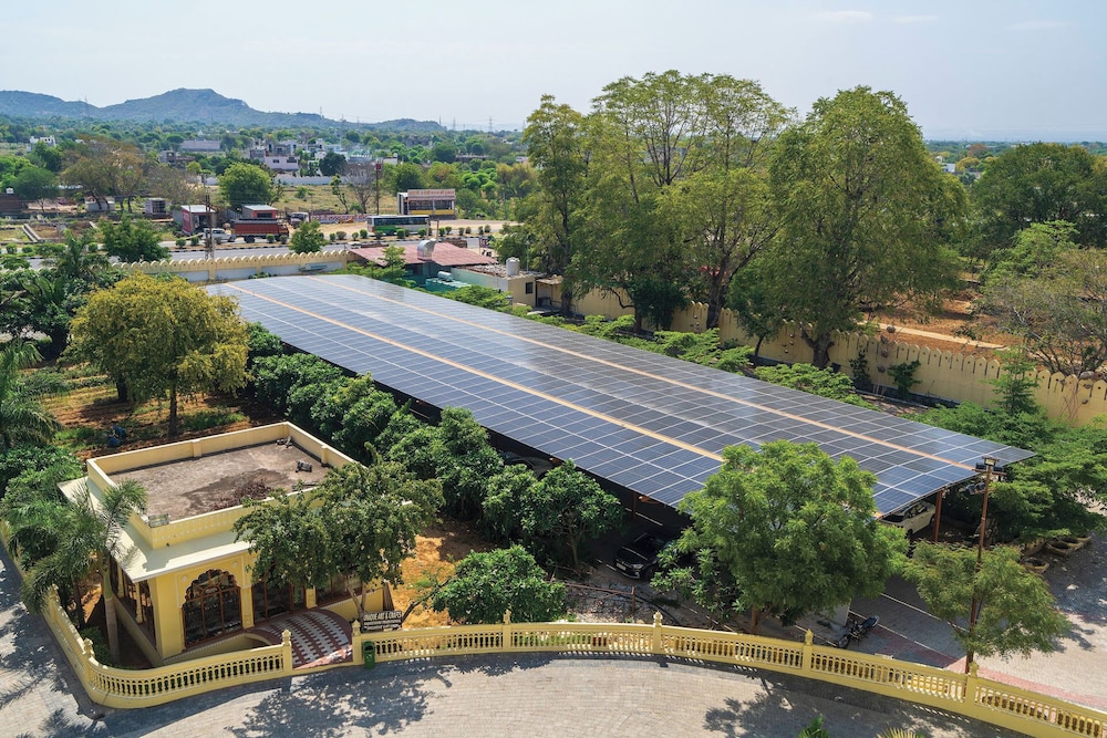 R Chandras Palace 22/42