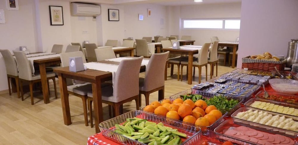 Parion House Hotel 14/19