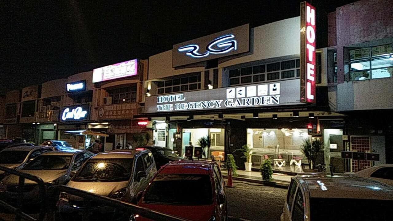 The Regency Garden Hotel 4/50