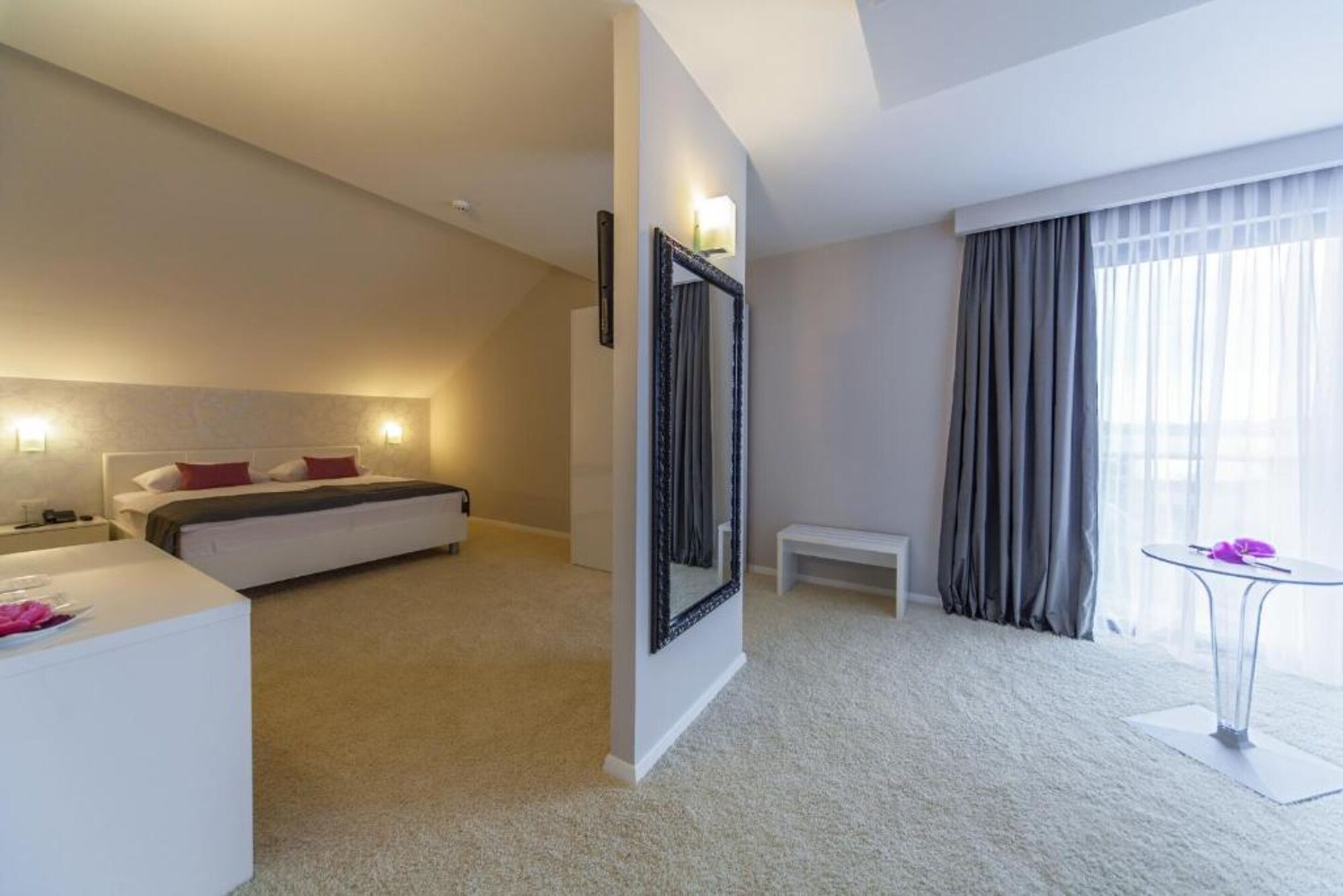 Junior Suite, Deluxe, Queen Bed, Sea Front, 2 Sofa