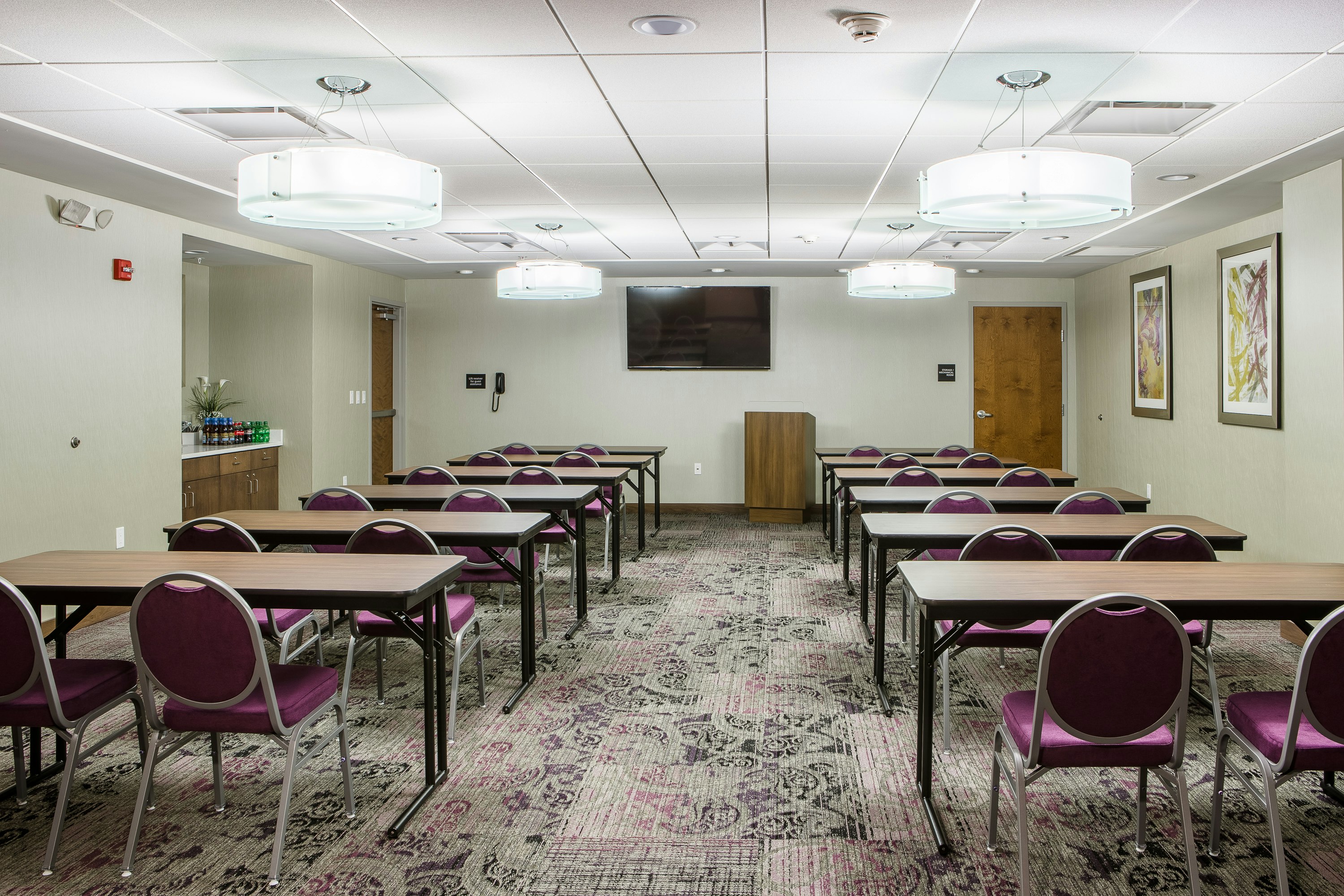 Hampton Inn and Suites Knoxville Papermill Drive 37/41