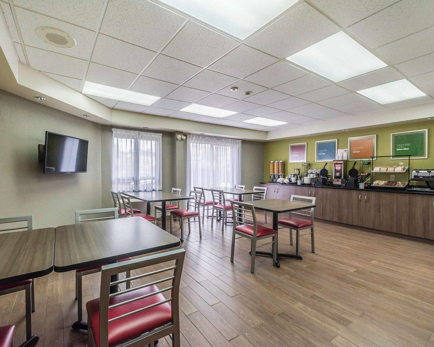 Comfort Inn Thetford Mines 6/10