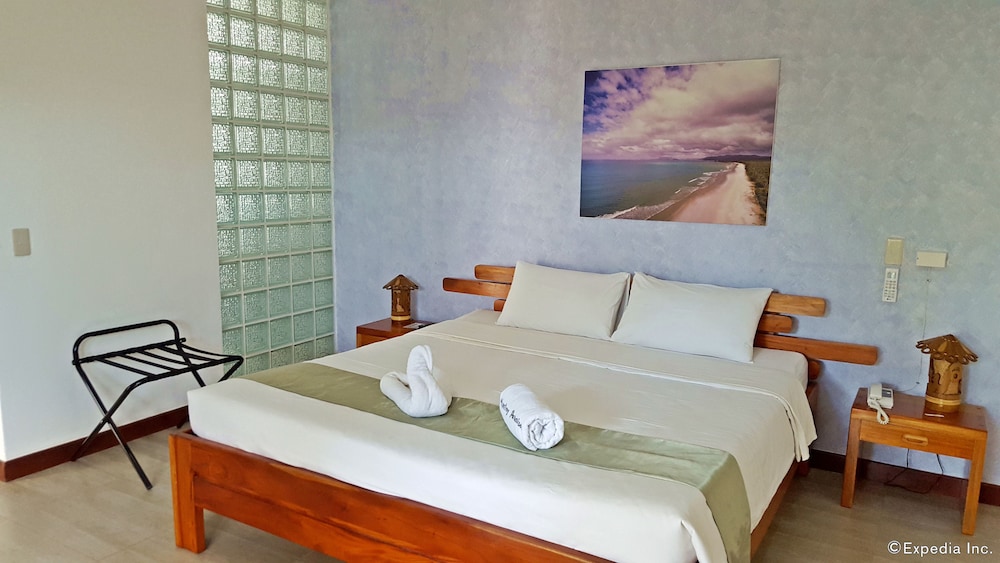 Munting Paraiso 26/66