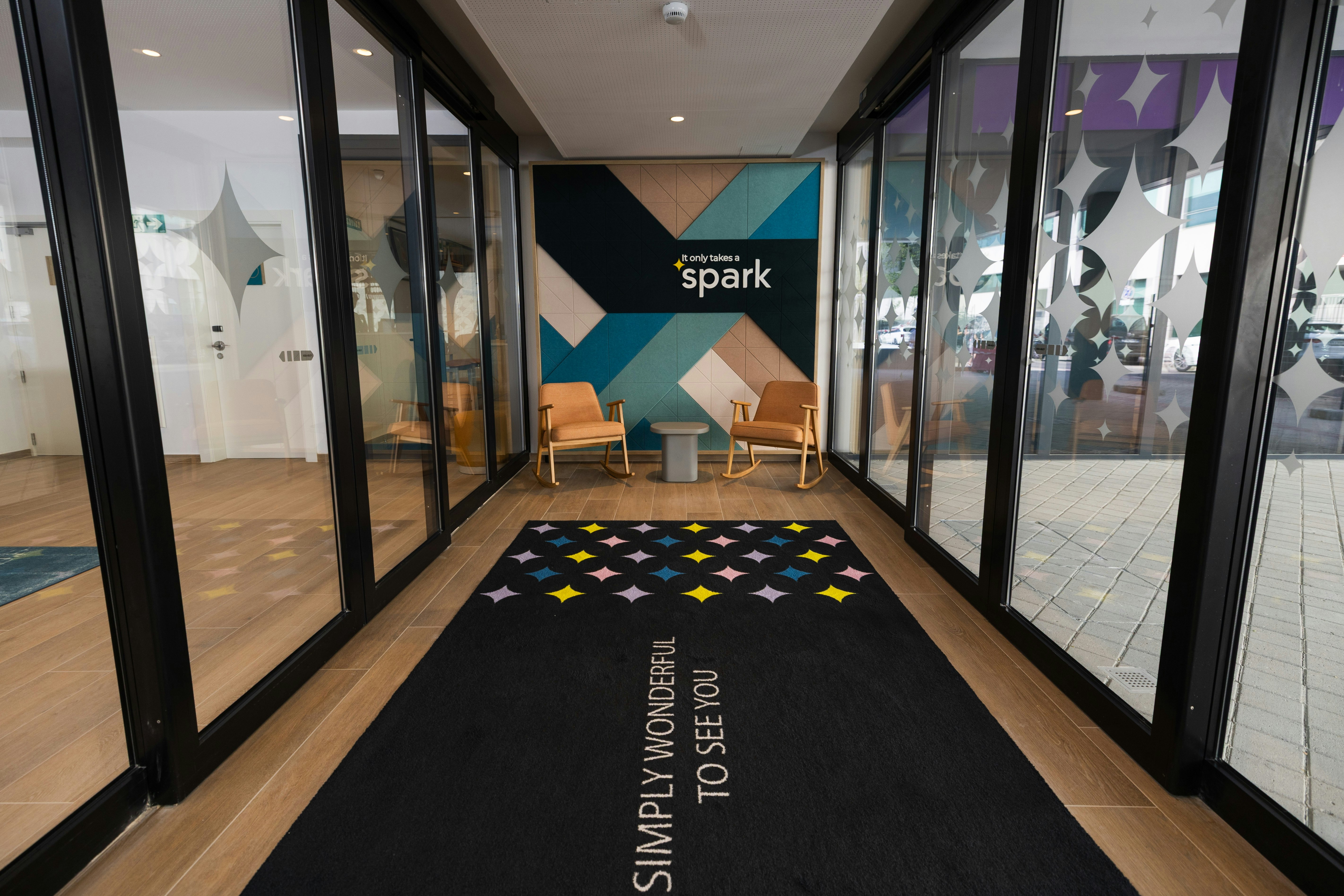 Spark by Hilton Madrid Alcala 1/18