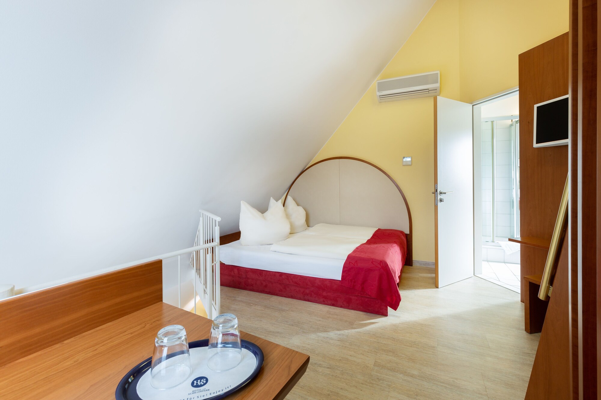 Room, Triple, 2 Queen Beds