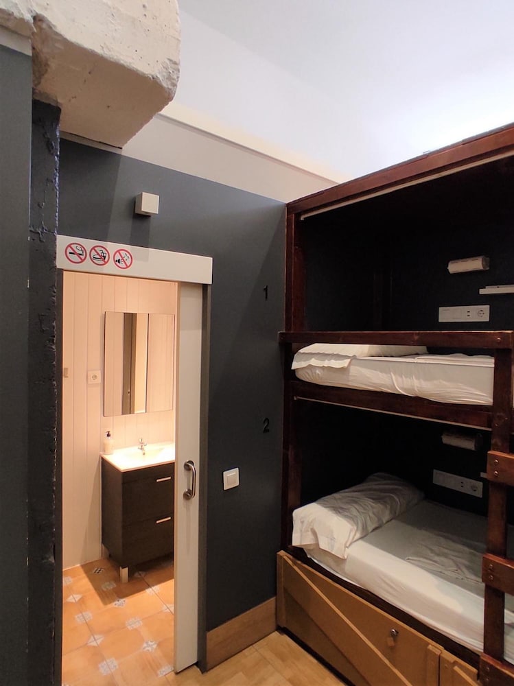 Ant Hostel Barcelona 27/66