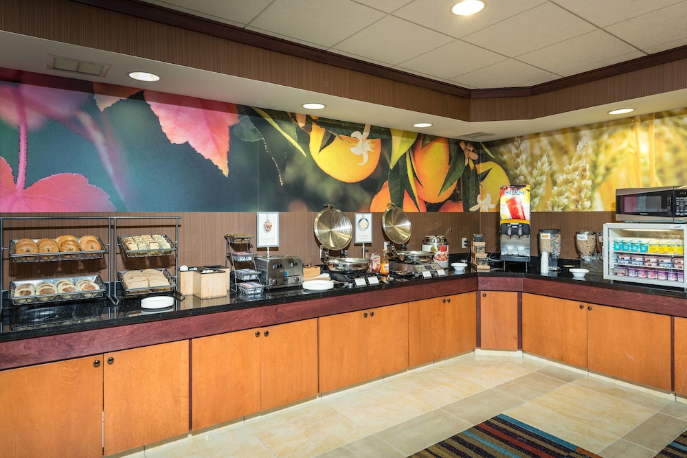 Fairfield Inn & Suites by Marriott Augusta 33/51
