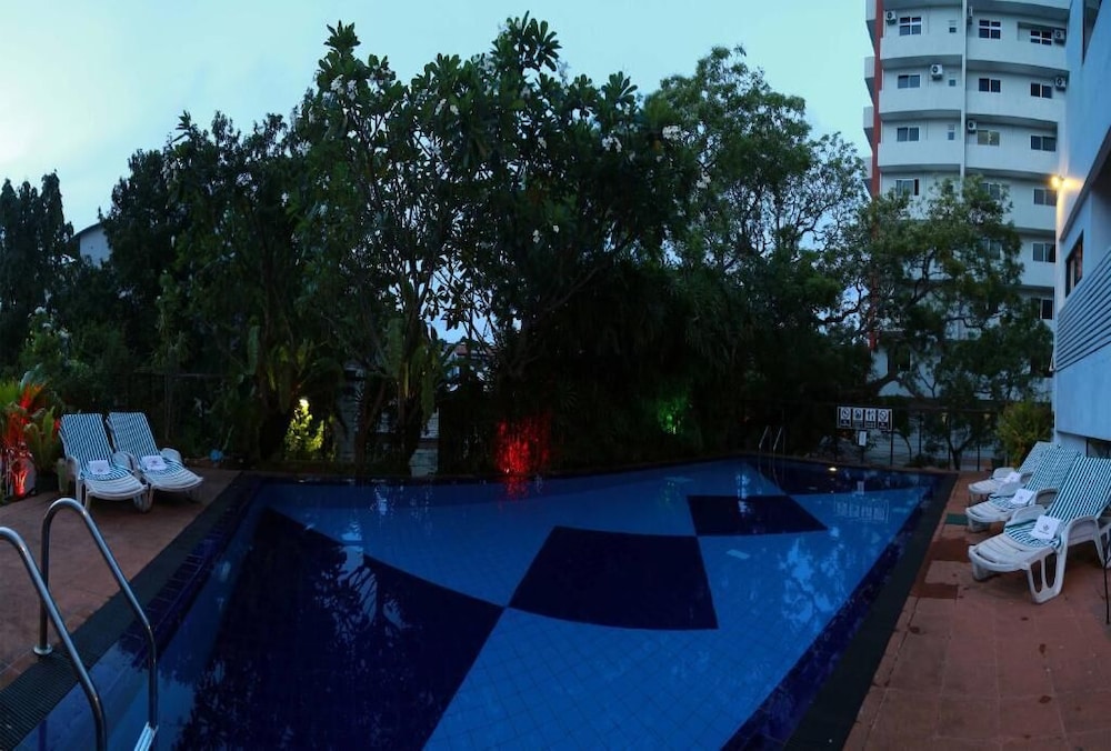 Hotel Sapphire 47/48