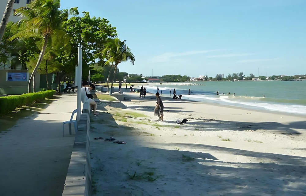 Glory Beach Resort 65/68