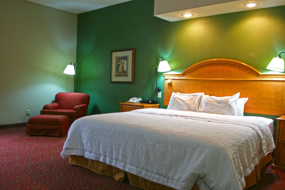 Hampton Inn Norfolk Ne 16/35