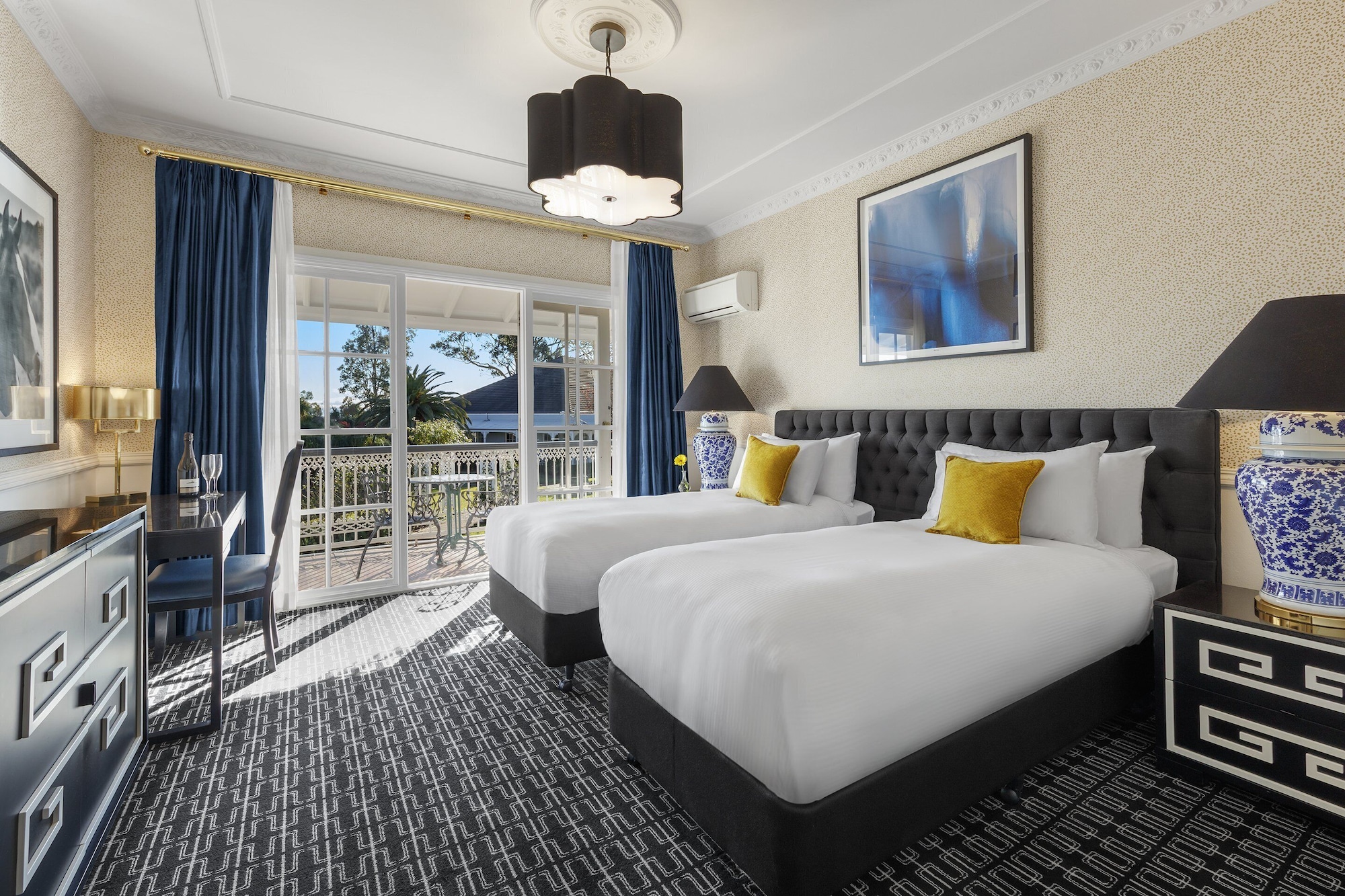 Standard, King Bed, Valley View