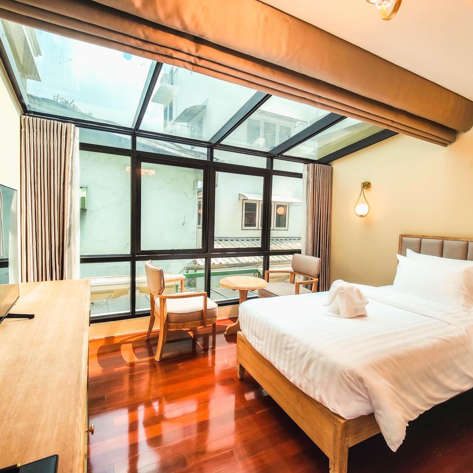 Siri Grand Bangkok Hotel 13/50