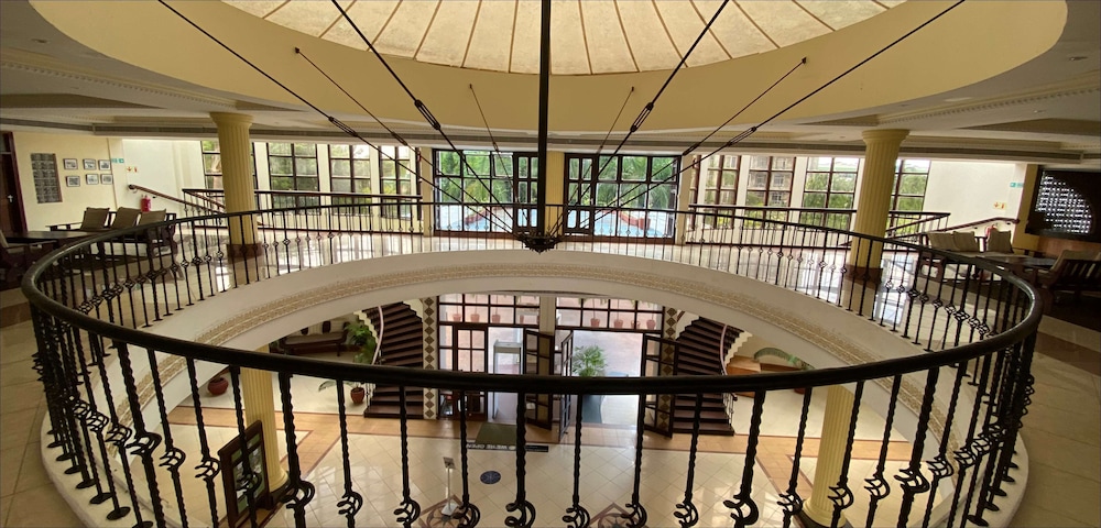 Golden Tulip Dar Es Salaam 57/71
