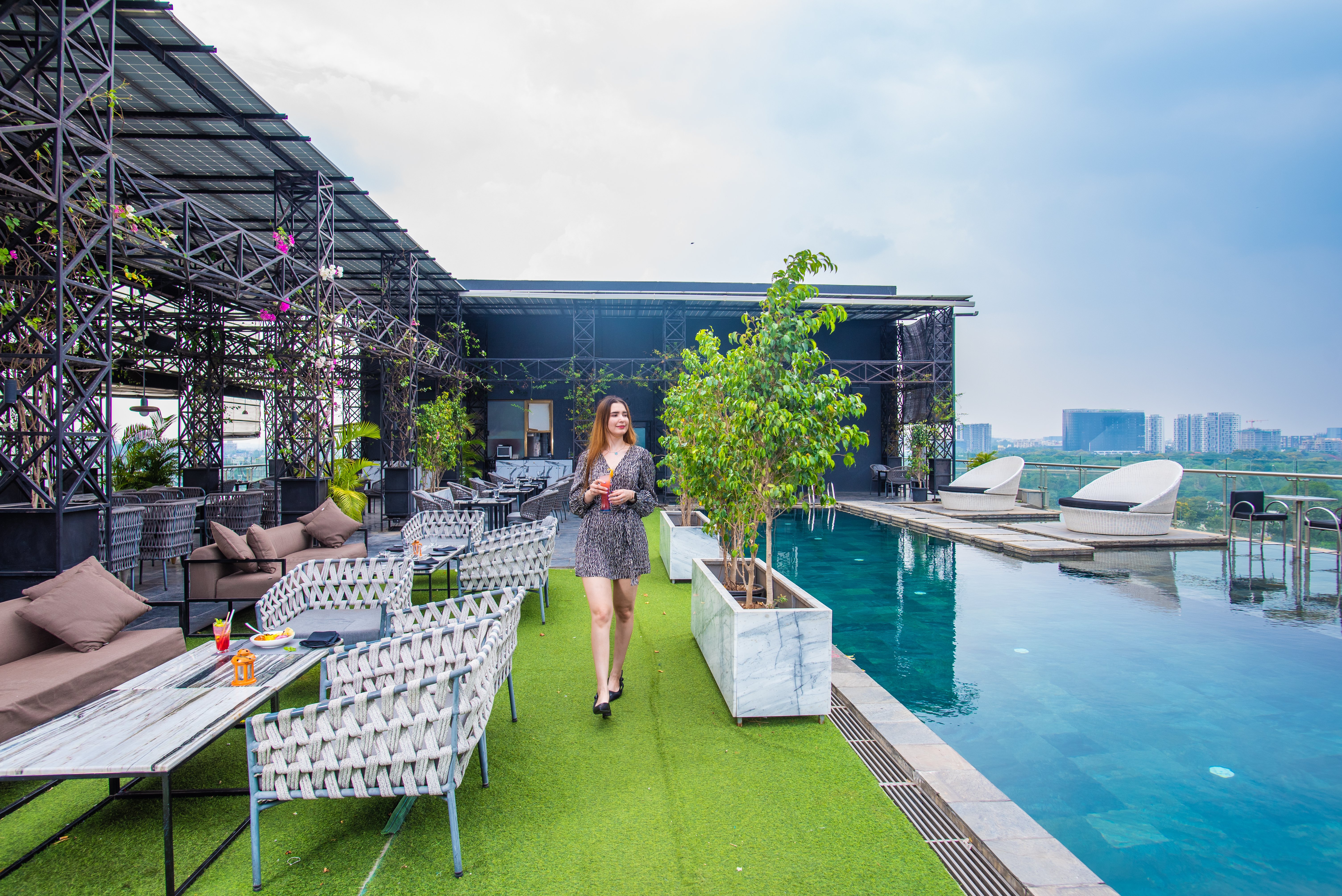 The O Hotel 46/50