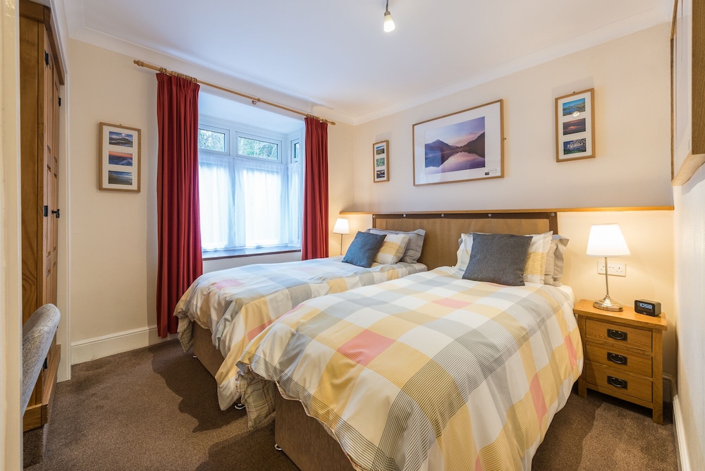 Room, Double or Twin Bed