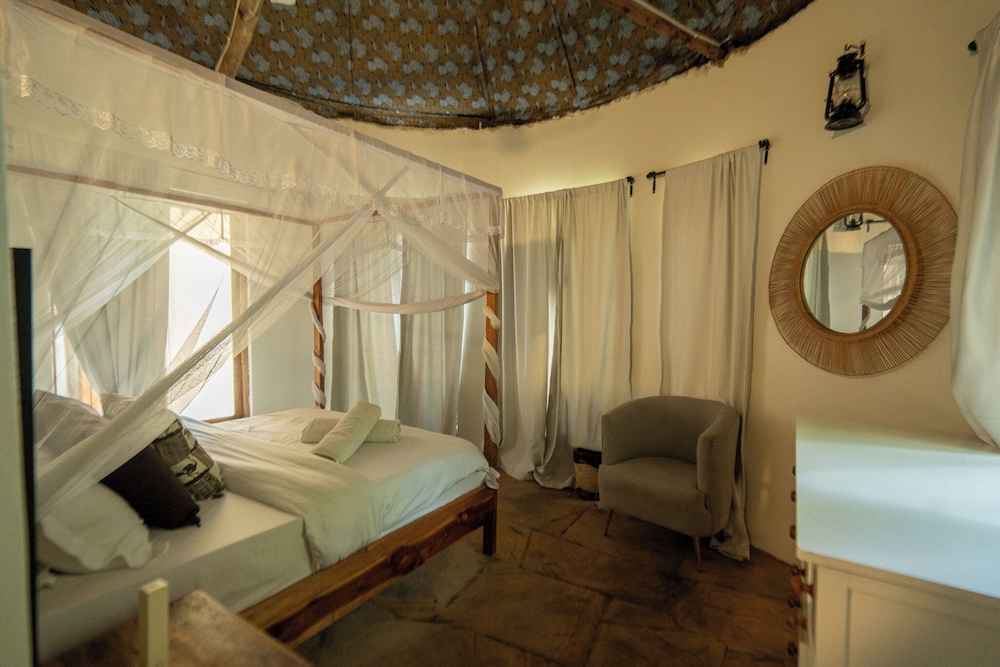 LUXURY, DOUBLE BED