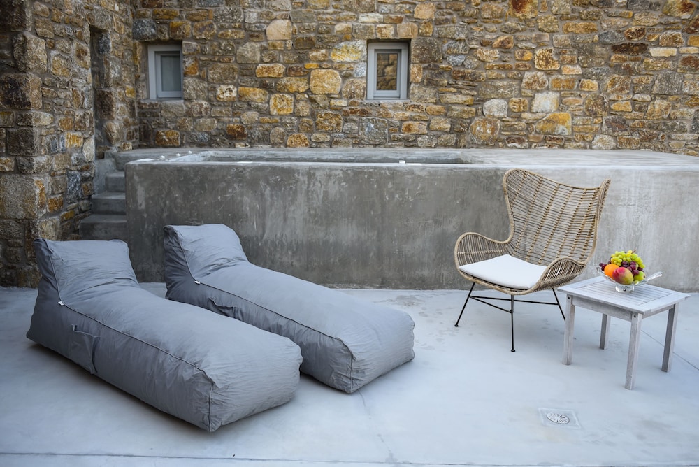 Myconian Crown Suites 25/51