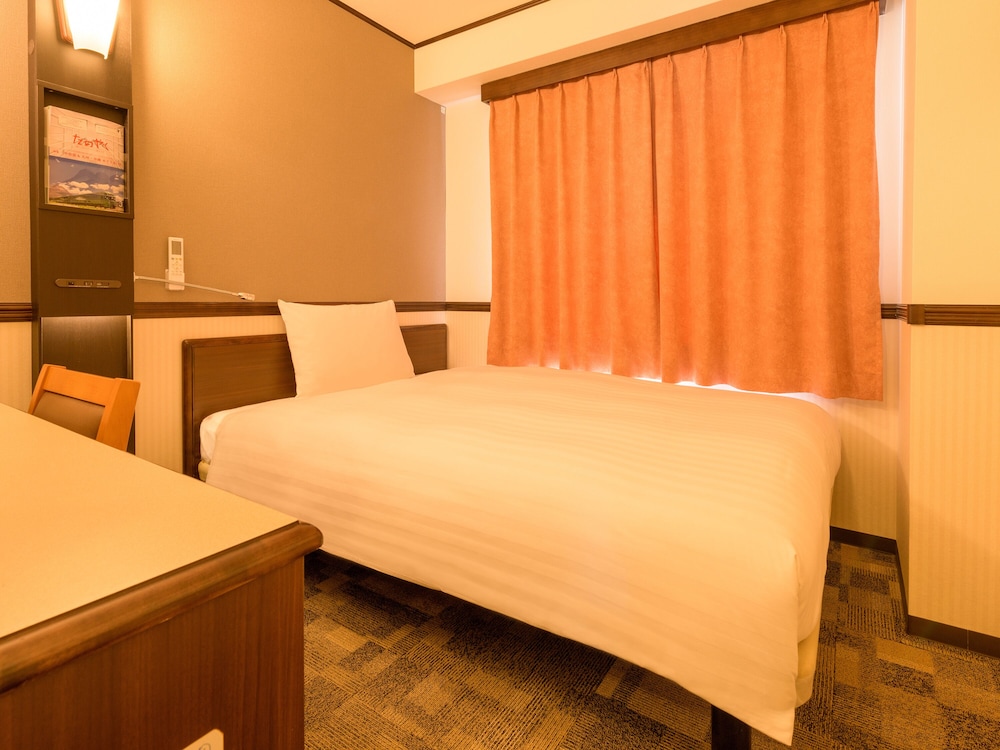 Toyoko Inn Hon-atsugi-eki Minami-guchi 9/50