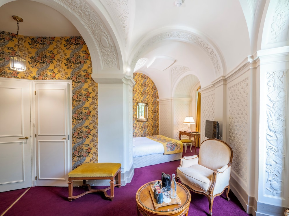 Chateau D artigny 38/69