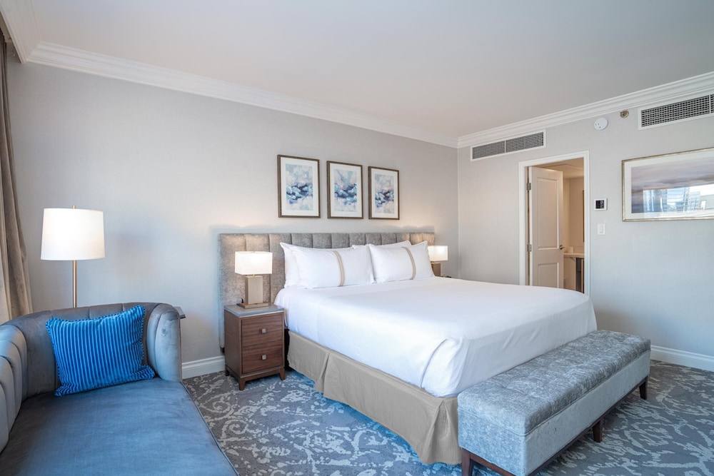 Sutton Place Hotel 17/55