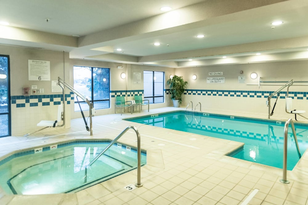 Fairfield Inn Suites Muskegon Norton Shores 24/48