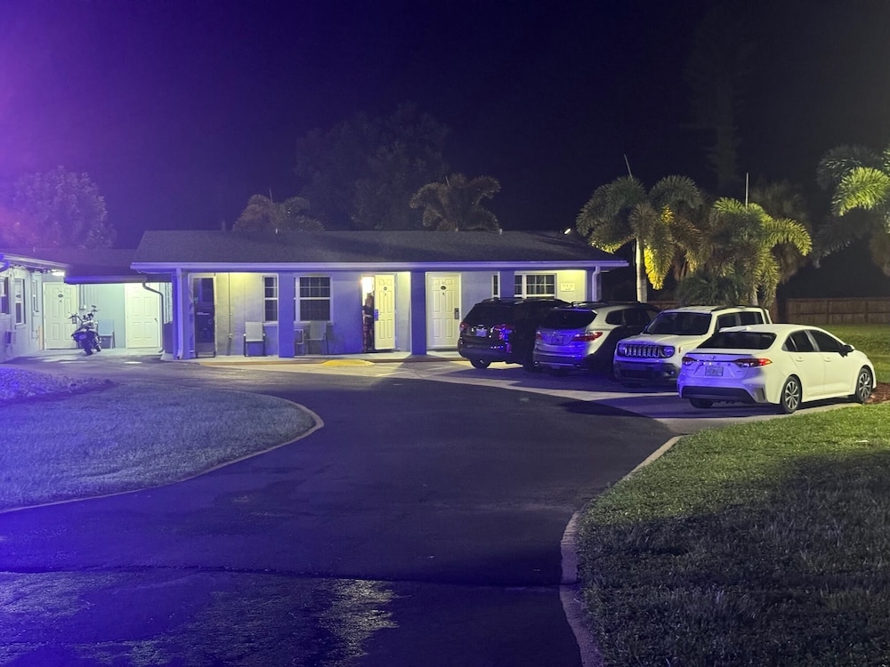 American Inn Punta Gorda 28/35
