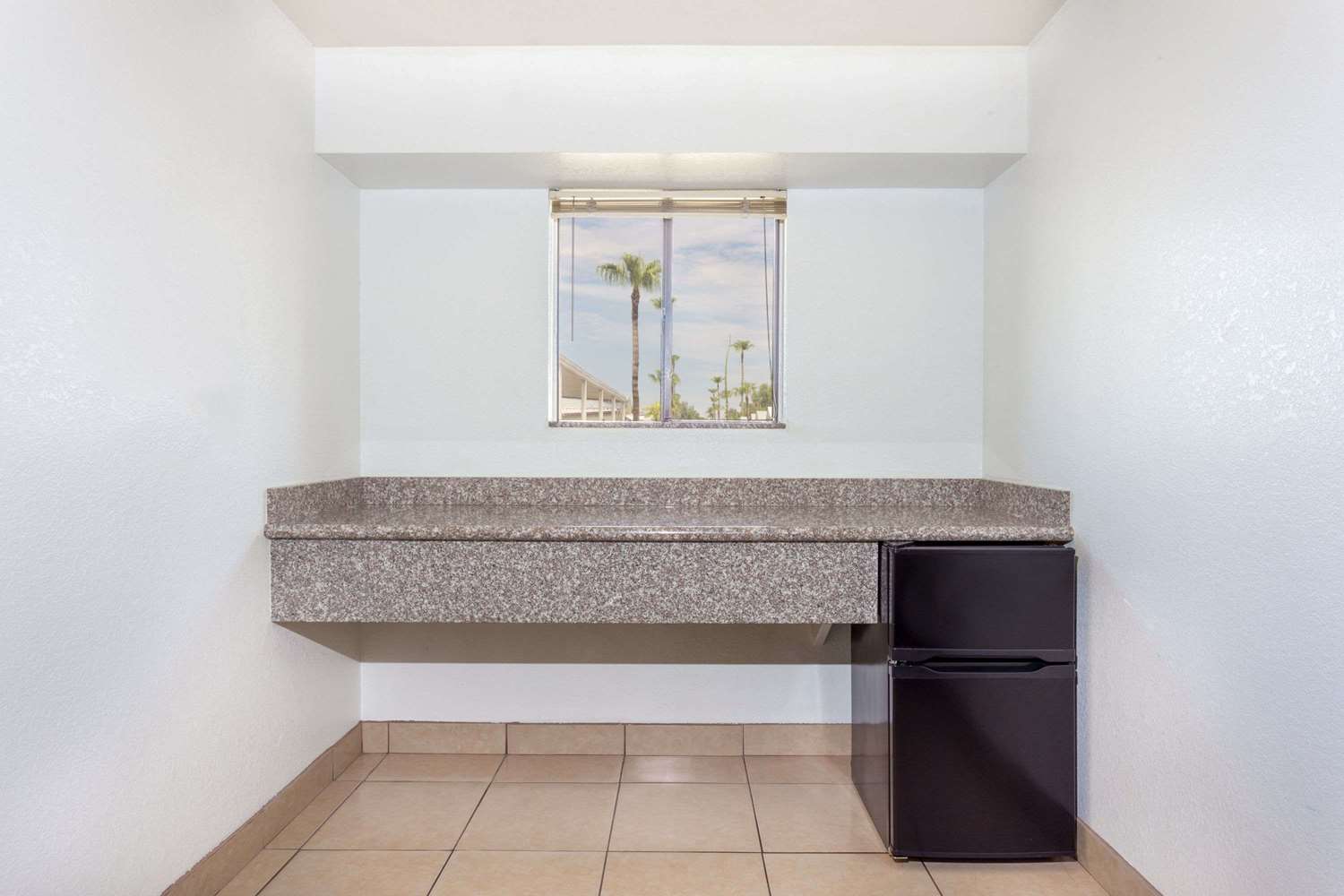 Superior Suites Phoenix Mesa 15/15