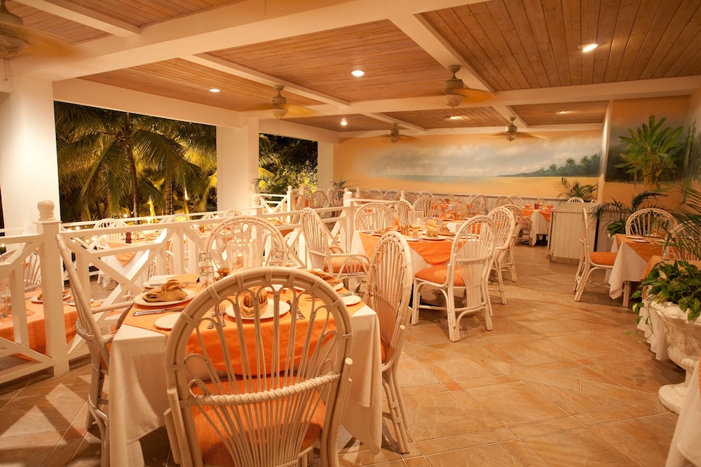 Coco Reef Resort & Spa 37/56