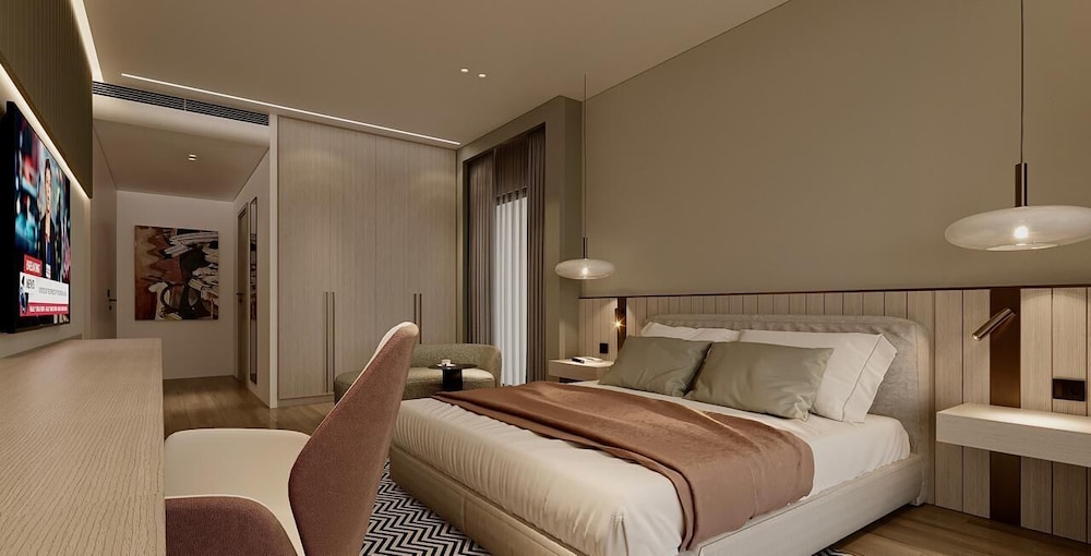 PARKTOWER SUITES 18/50