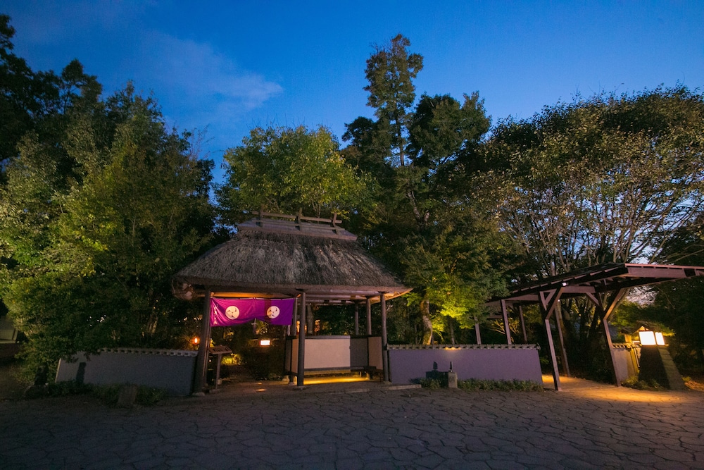 The Kingfisher Resort (Shukubo Kawaseminoshou) 4/50