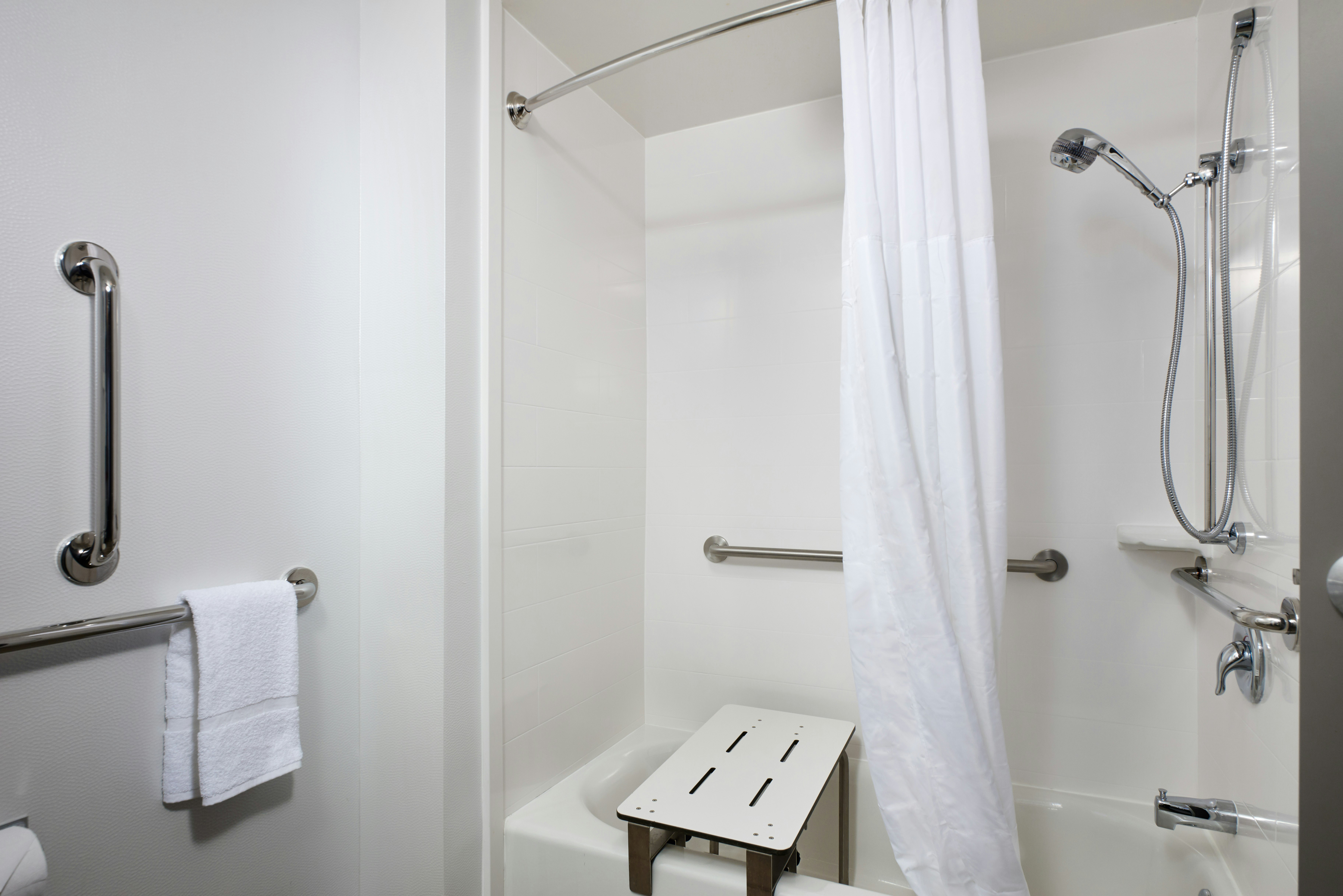 غرفة بسريرين كوين لذوي الإعاقة، Hampton Inn Niagara Falls 3/3