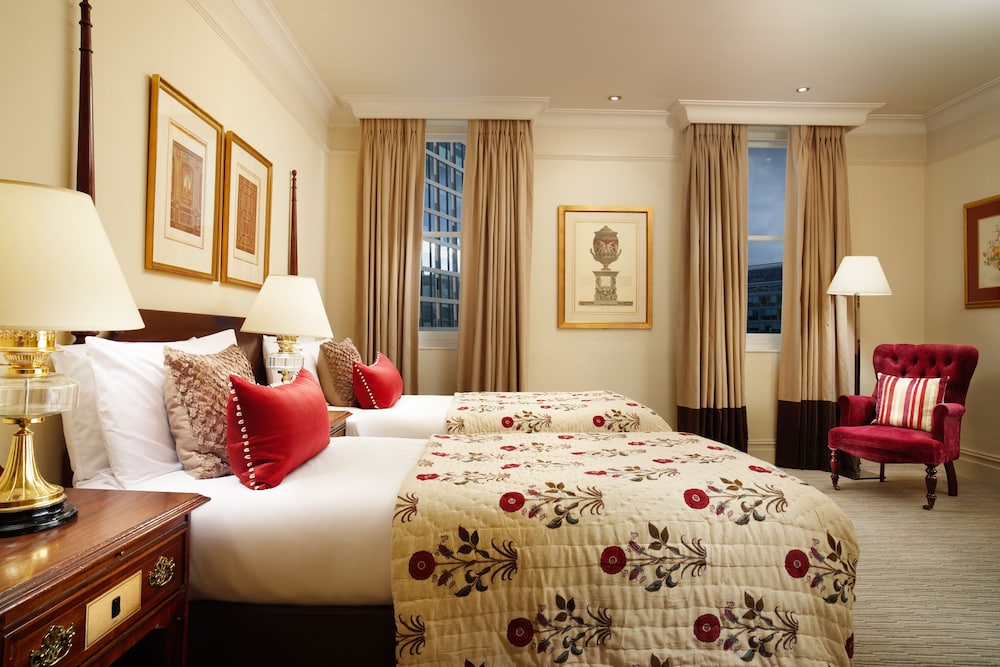 St James Court A Taj Hotel 27/82