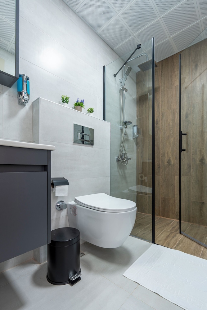 DoQu Suites&Hotel 25/28