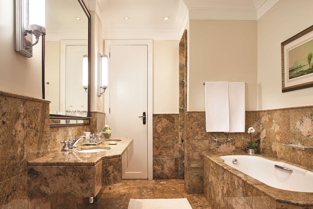 1 Bedroom, Deluxe, Suite, King Bed, Ocean Front، Copacabana Palace A Belmond Hotel Rio de Janeiro 2/3