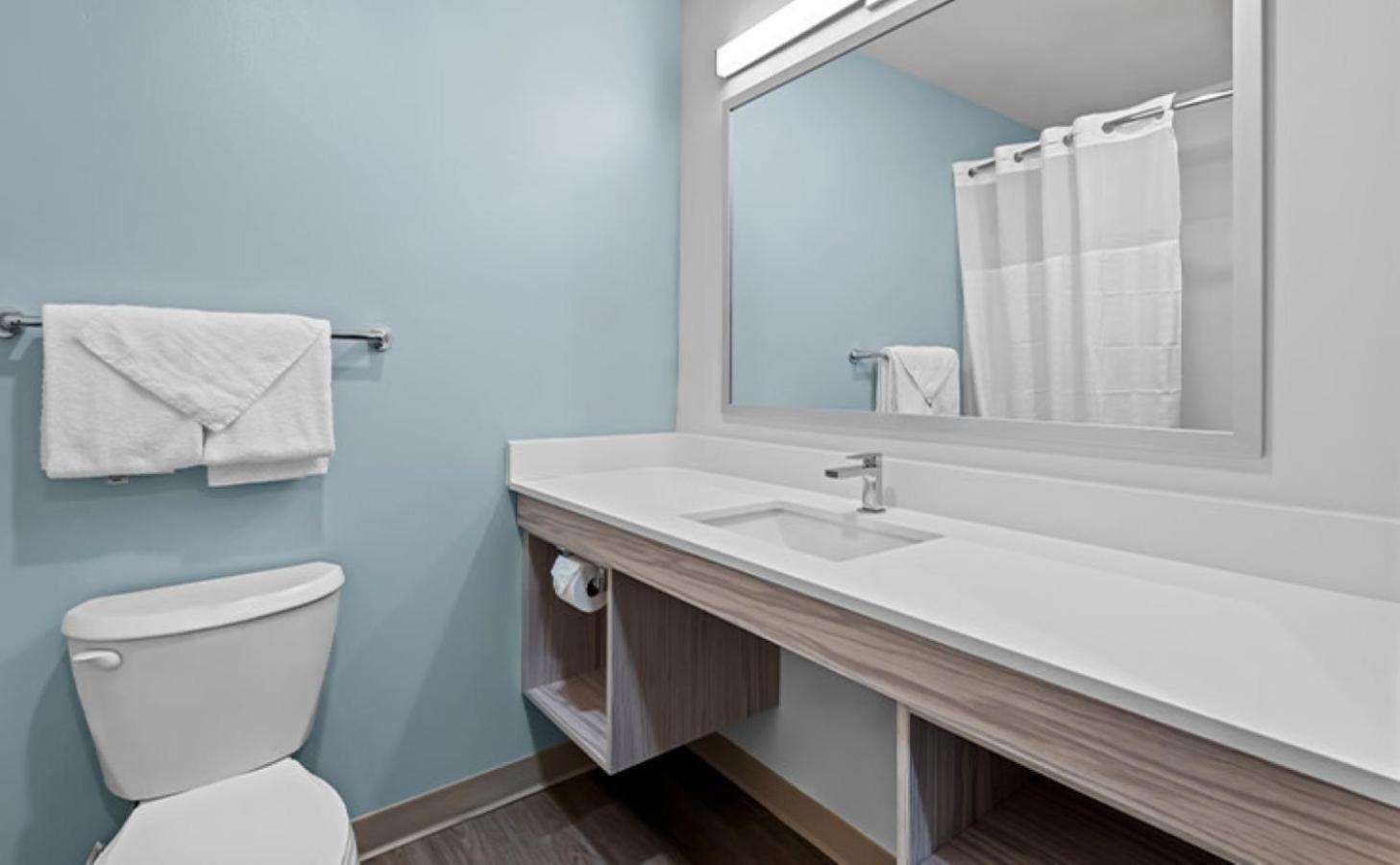 WoodSpring Suites Coralville Iowa City 37/41