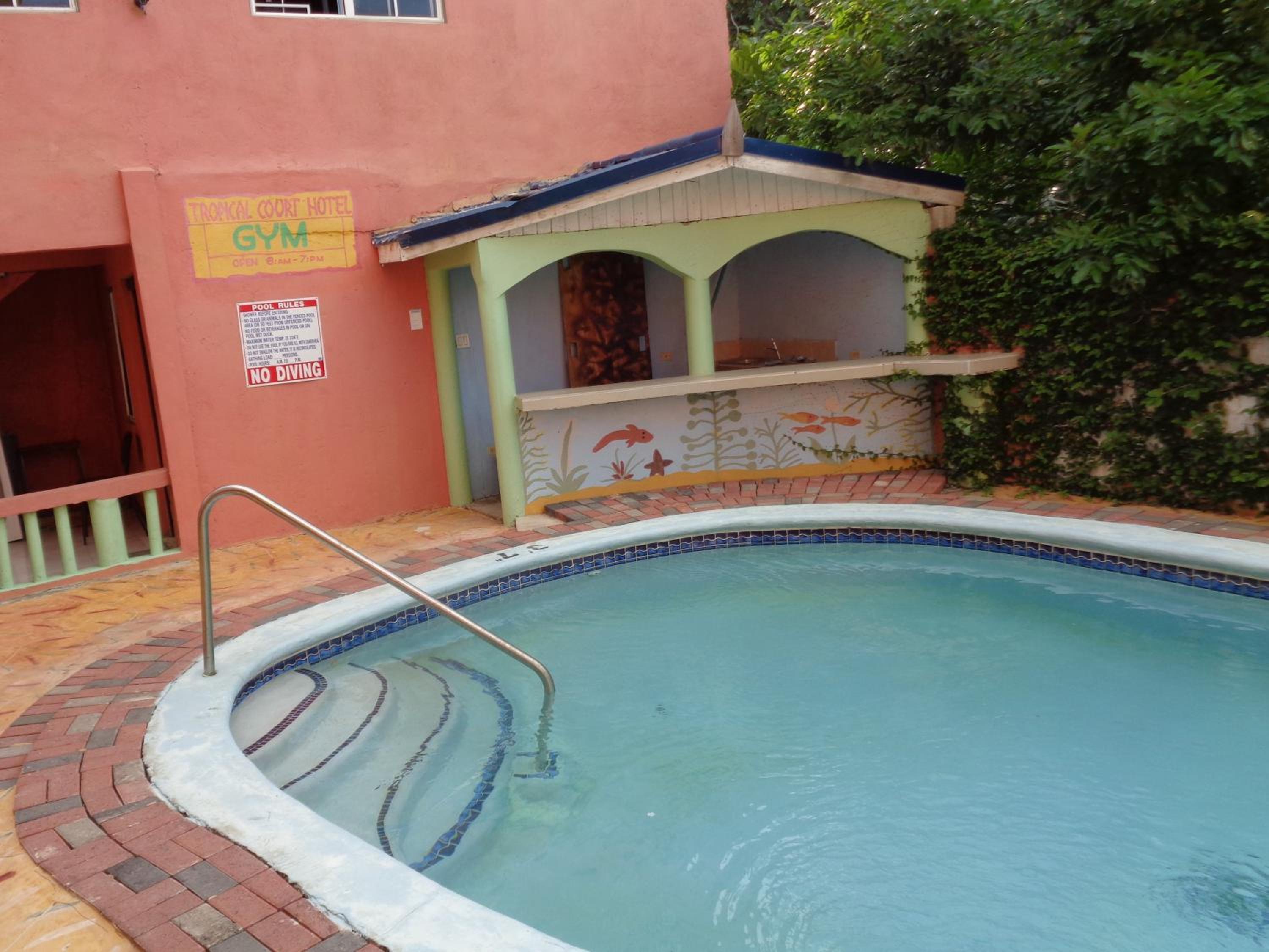Tropical Court Hotel 19/20