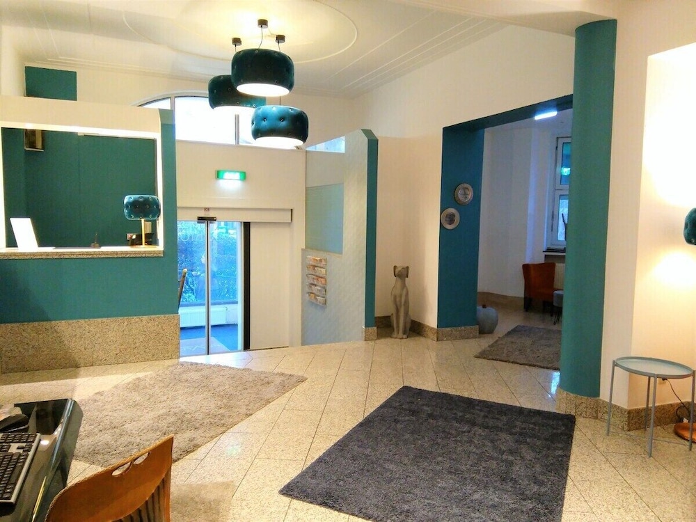 HOTEL VIKTORIA NEUSS 5/68
