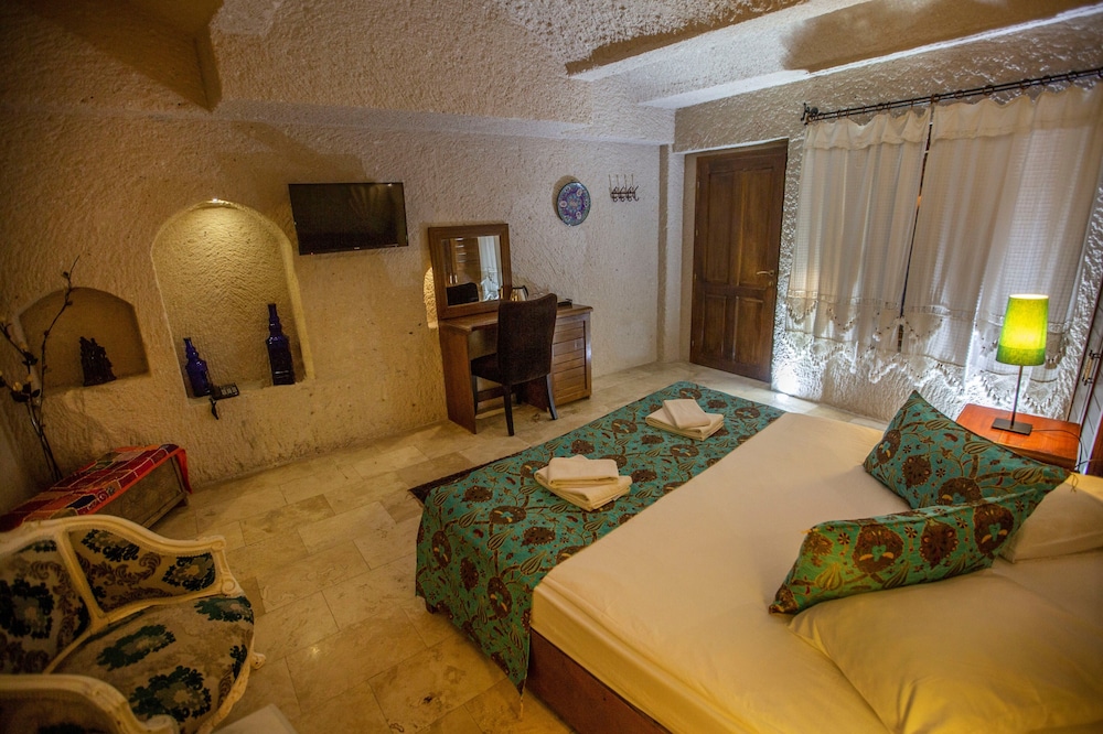 Hermes Cave Hotel 29/46