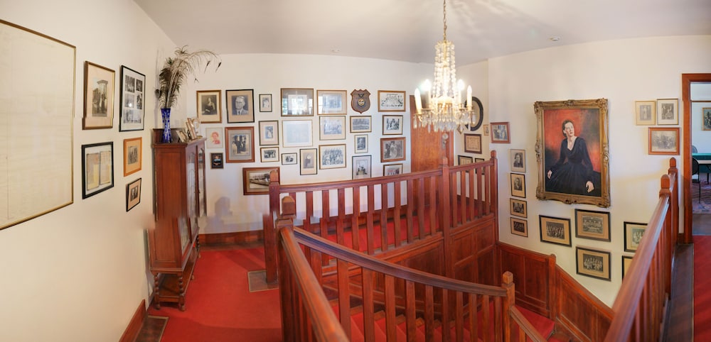 Foxwood House 24/50