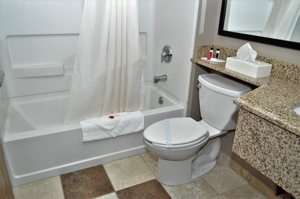 Super 8 by Wyndham Clearfield 15/38