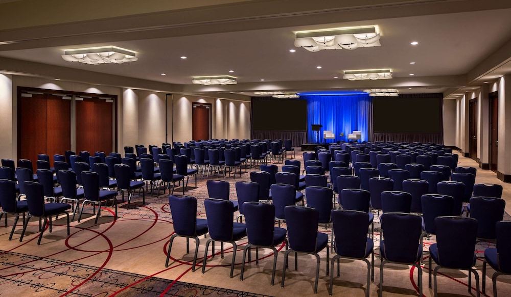 HYATT REGENCY VANCOUVER 56/72