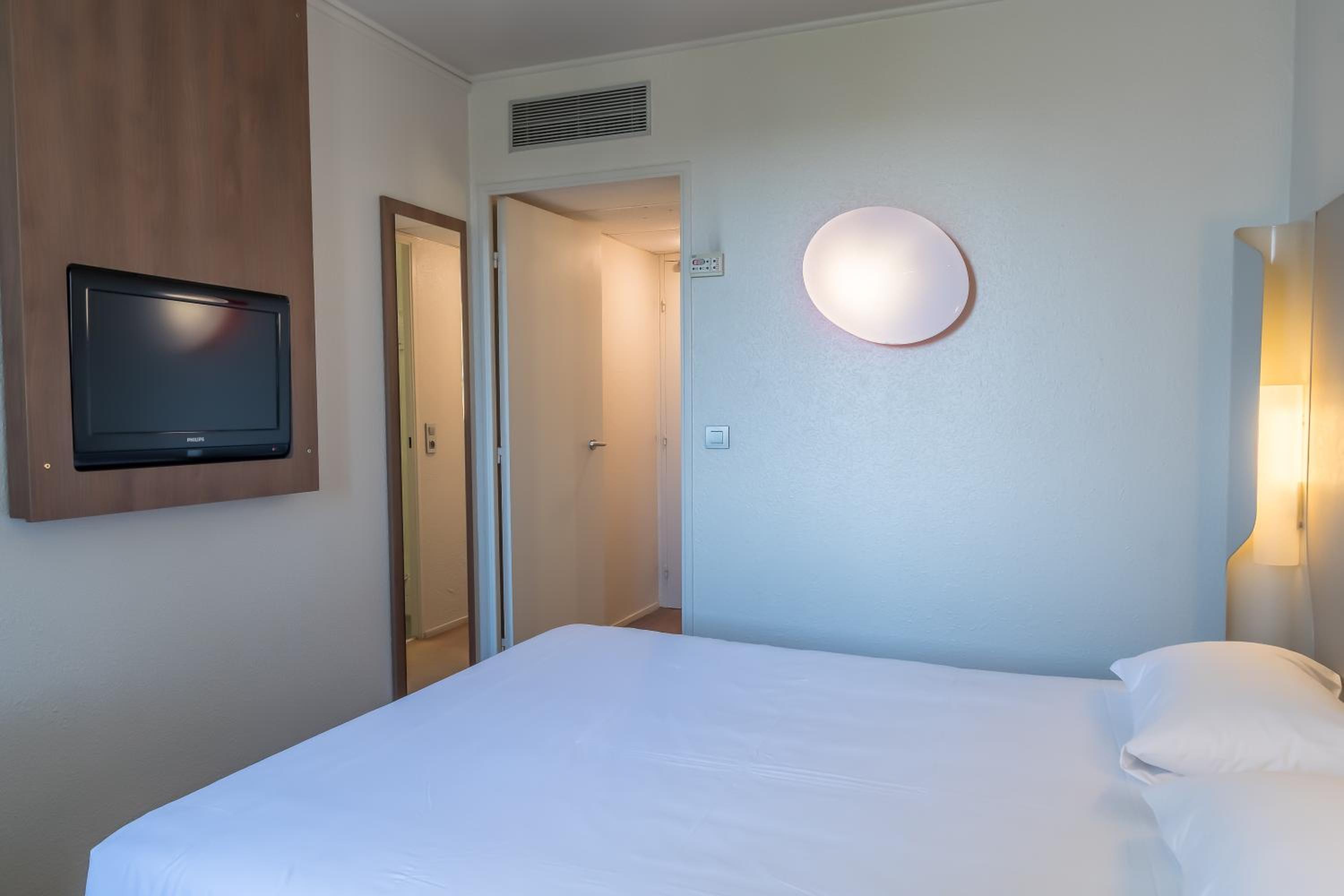 Next Generation, Double Bed، CAMPANILE NOGENT SUR MARNE 6/10
