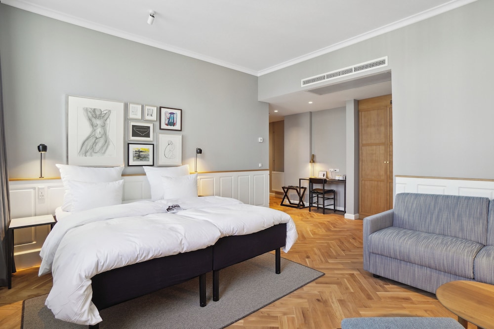 جناح جونيور بسرير كينج، Hotel Kong Arthur 5/10