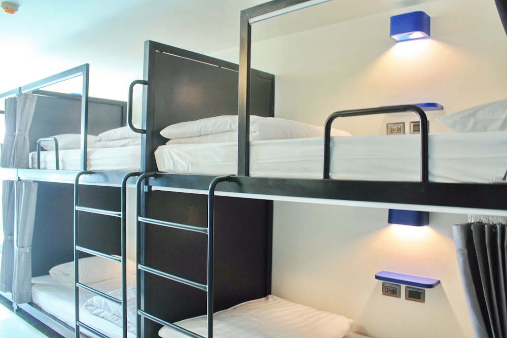 Bearpacker Patong Hostel 16/50