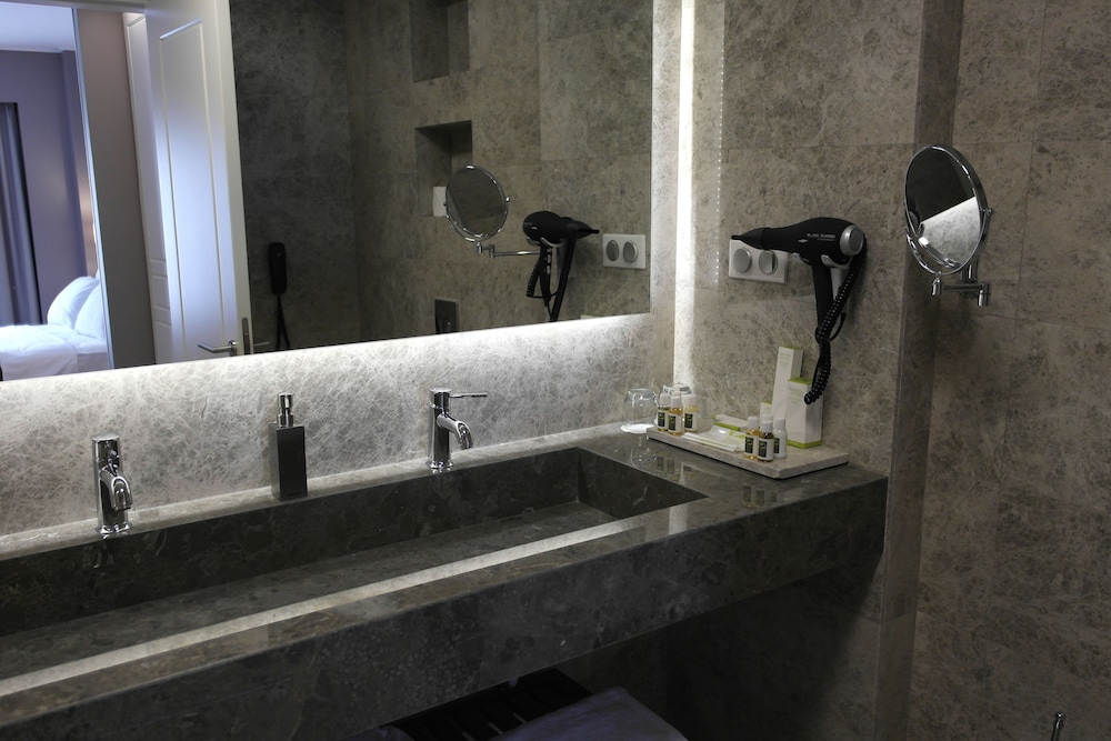Renata Boutique Hotel 39/41
