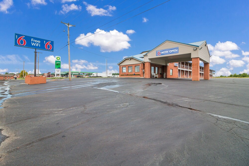 Motel6 Metropolis, IL 35/42