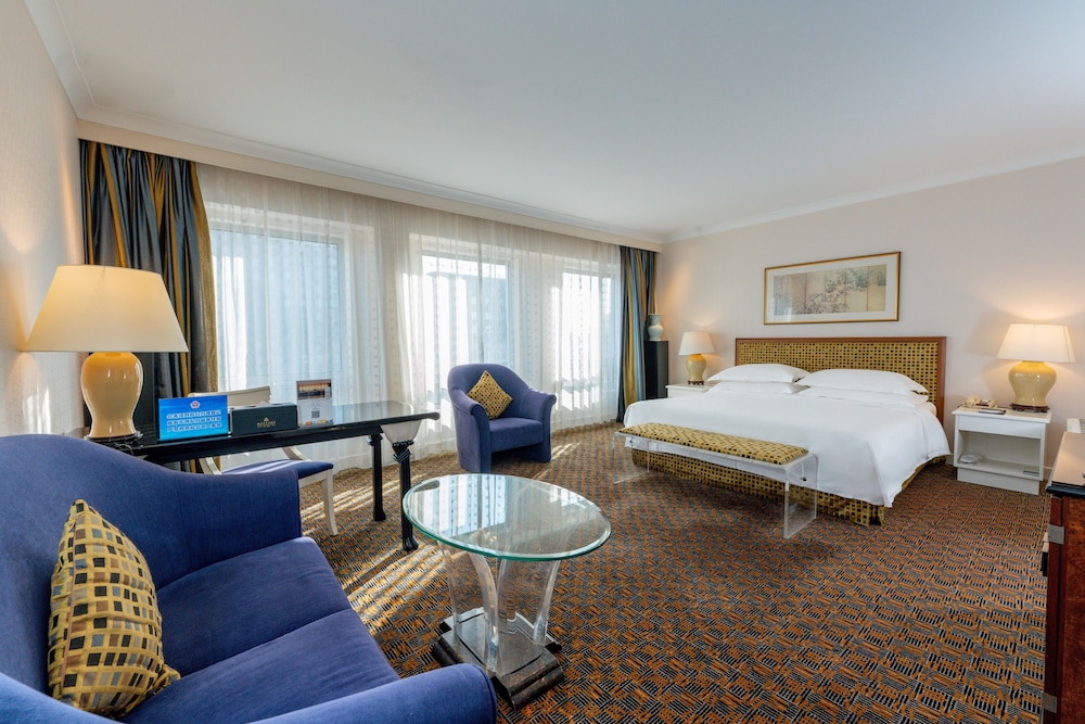 Grand Skylight Hotel Royal 22/34